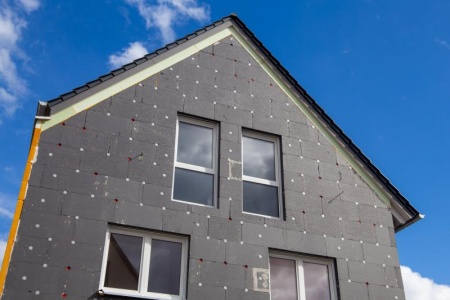 La pierre de parement, solution élégante pour embellir vos façades