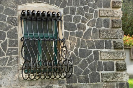 Vente de moellons : guide complet pour embellir vos murs ext&eacute;rieurs